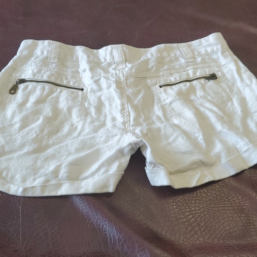 Linen shorts - Picture 8 of 11